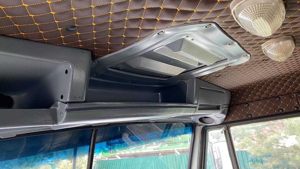 КАМАЗ 4310, лісовоз із маніпулятором