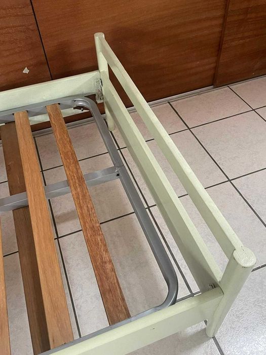 Cama de solteiro mais estrado