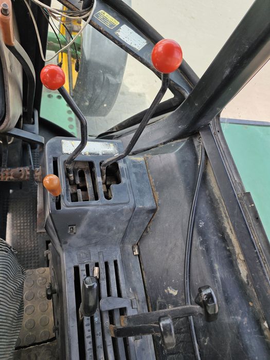 John deere 2140.