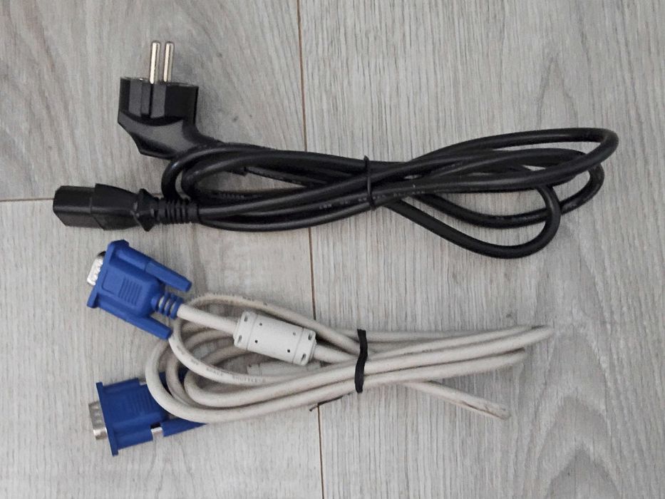 Samsung 233SW, w zestawie VGA i kabel zasilający