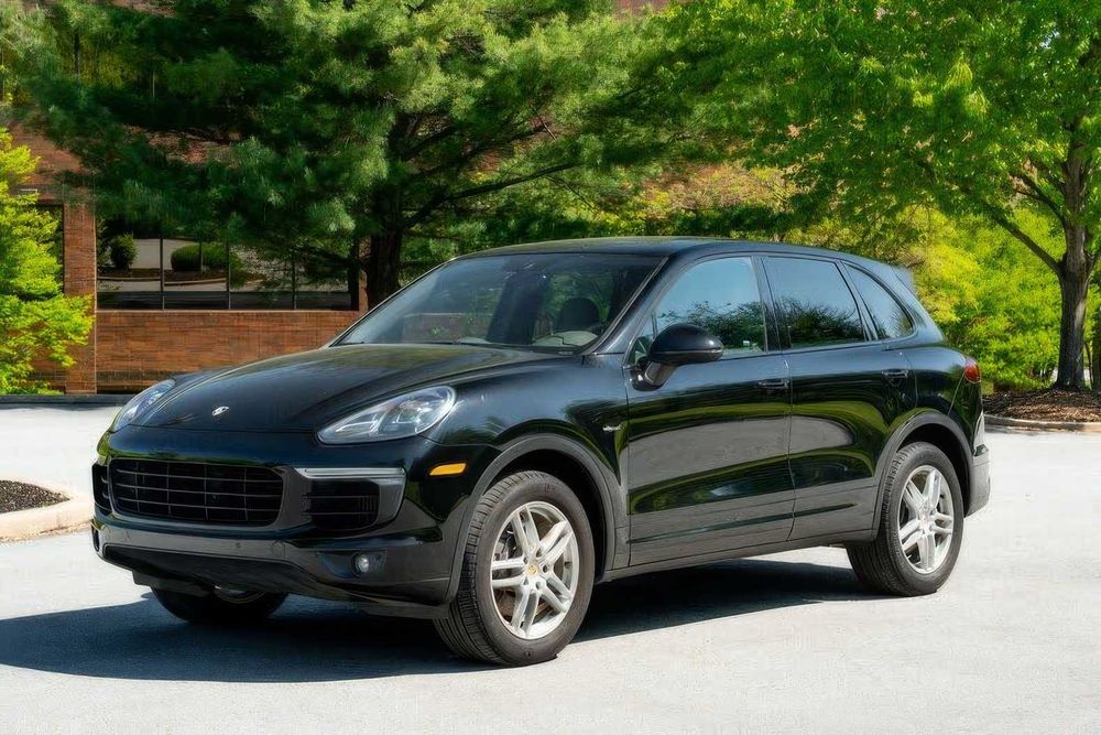 Porsche Cayenne      2016
