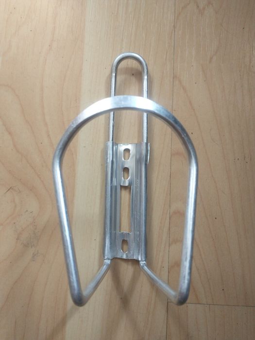 Uchwyt koszyk na bidon do roweru aluminiowy