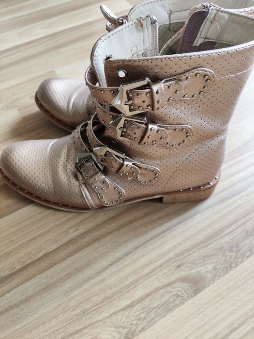 Trzewiki damskie na zamek