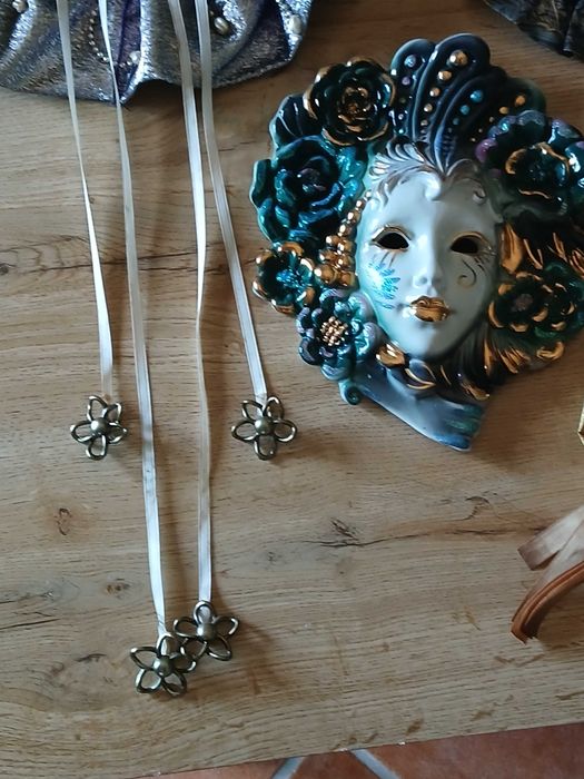 4 mascaras para pendurar, decoração