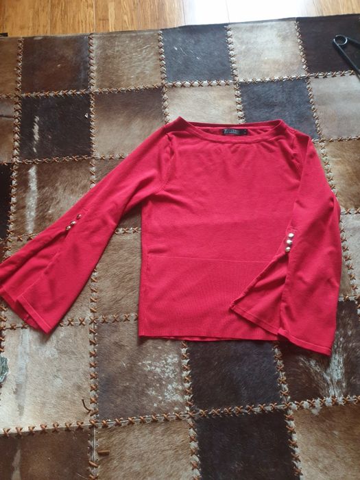 Sweter czerwony damski