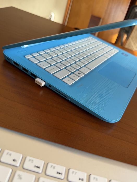 Portátil HP leve e funcional – ideal para internet e Office