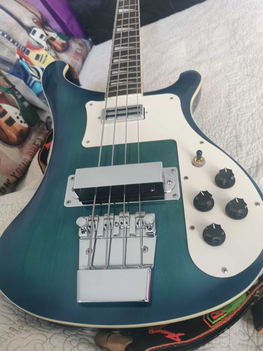 Viola Baixo 4 cordas Bom Estado