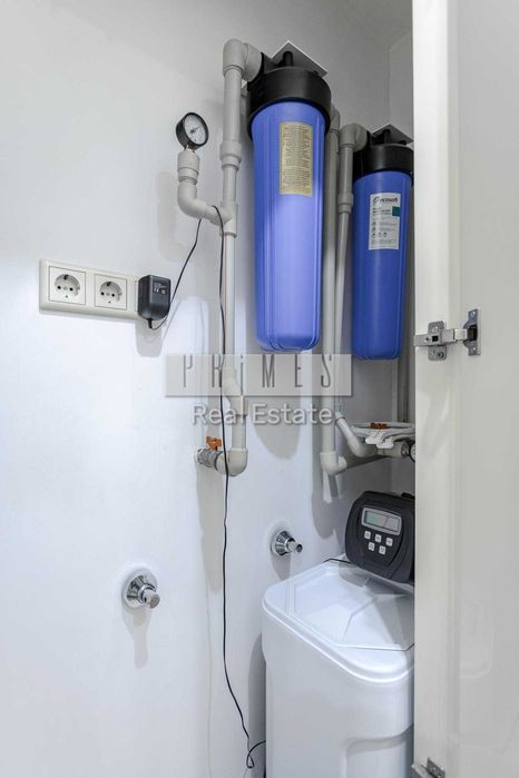 Продажа 2к квартиры 135м2, ЖК Заречный, пр-т Бажана Николая, 1А