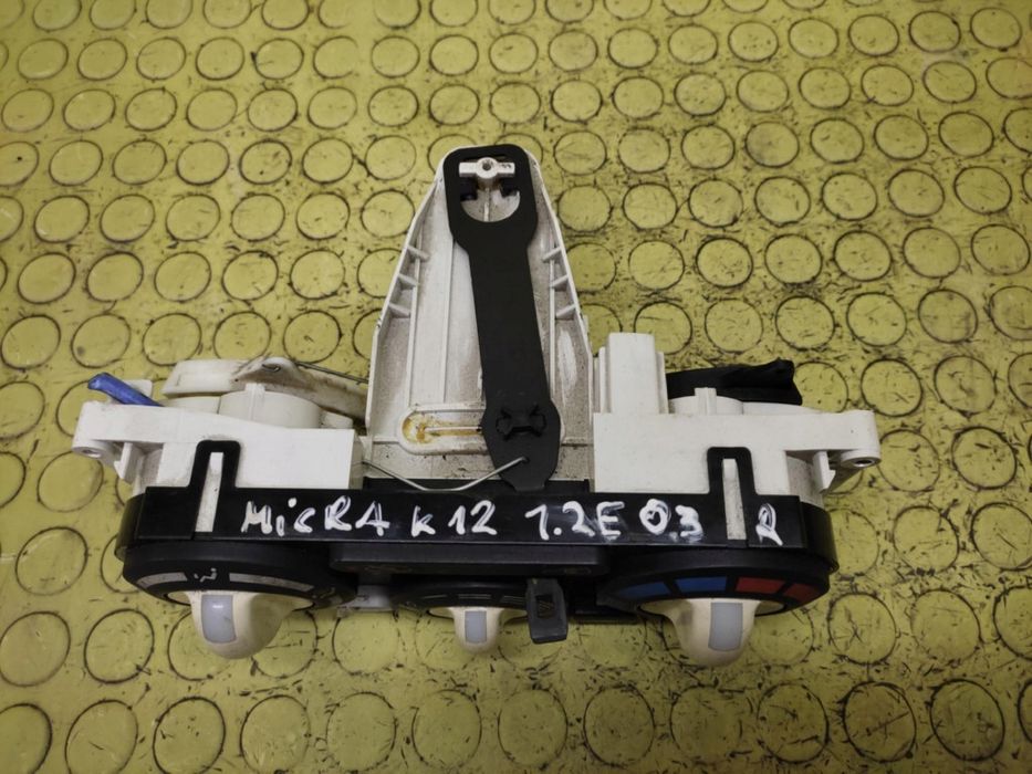 nissan micra k12 panel nawiewu klimatyzacji 27520ax701