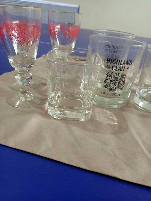 Conjunto de 9 copos 6 whisky+ 3 licor com pé alto