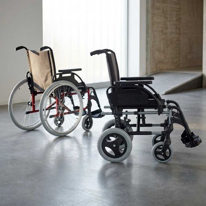 Breezy Premium Cadeira de Rodas (NOVA)