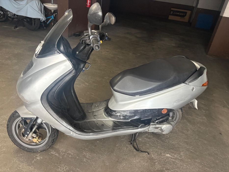 Vendo mota peugeot