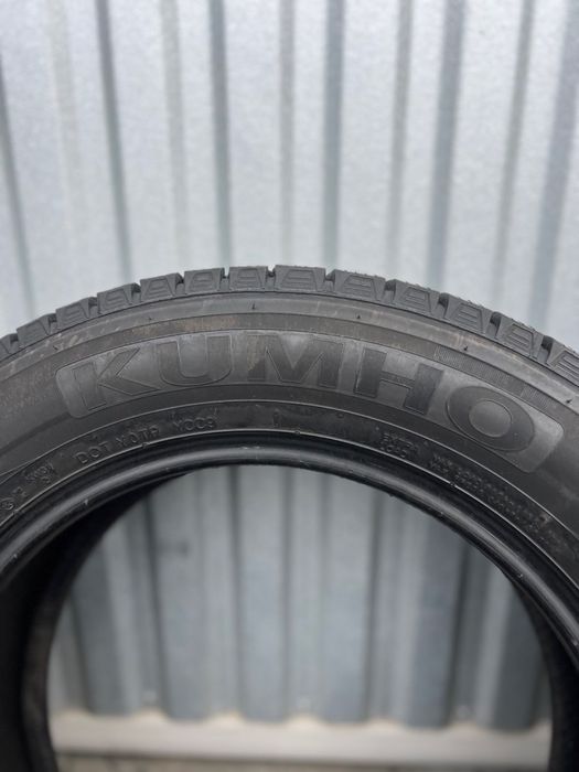 Продам Б/У шини Kumho 205/60R16 I ZEN KW31