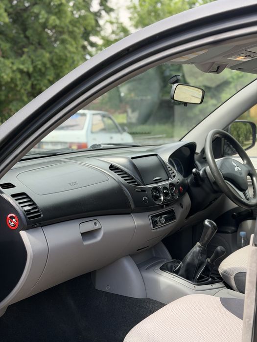 Mitsubishi Л200 в хорошем состоянии