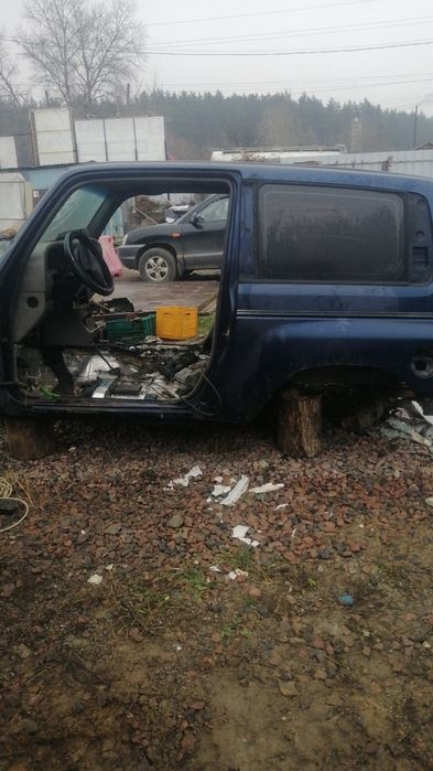 Продам по запчастинам  SsangYong Korando , 2002 року , 2,9 TDI  все в