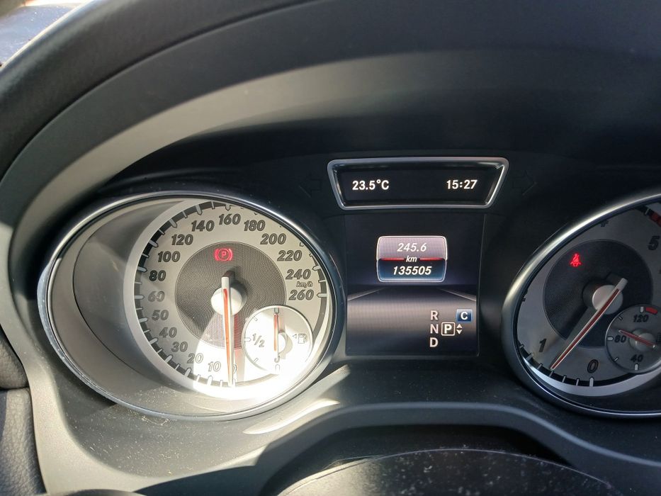 Mercedes  GLA 220Cdi urban + pack night