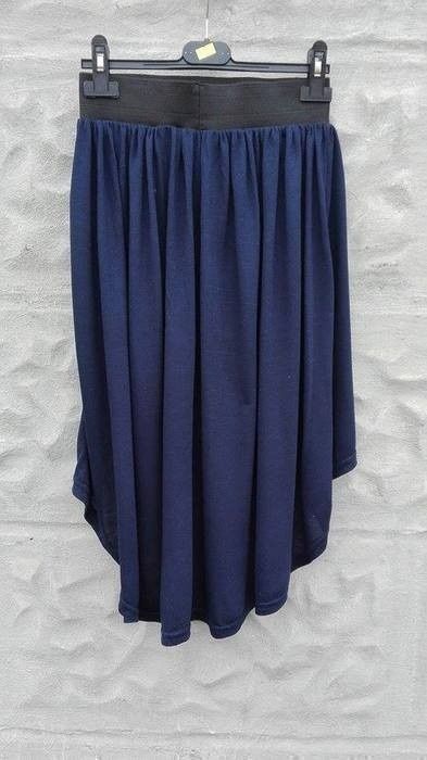 Granatowa spódnica