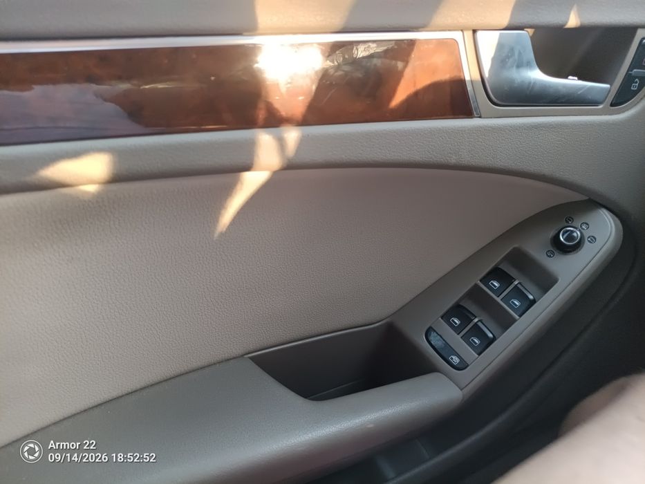 Audi A4 b8 ,com motor fiável apesar dos quilómetros , possível trocar por carrinha de 3 lugares