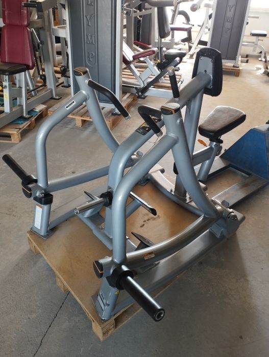 Maszyna hammer na plecy wiosłowanie seated row Matrix