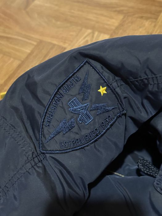 Парка alpha industries