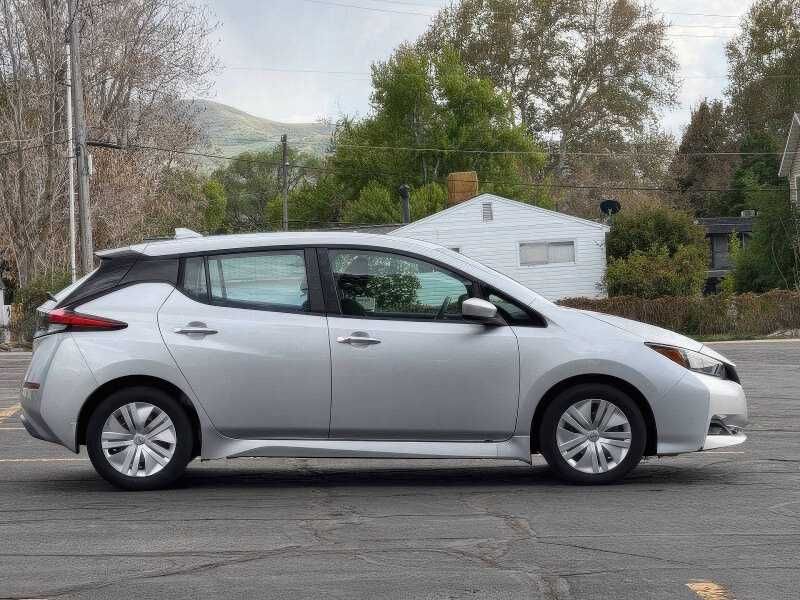 2023 Nissan LEAF S