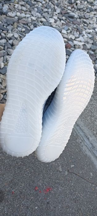 Sprzedam nowe buty sportowe
