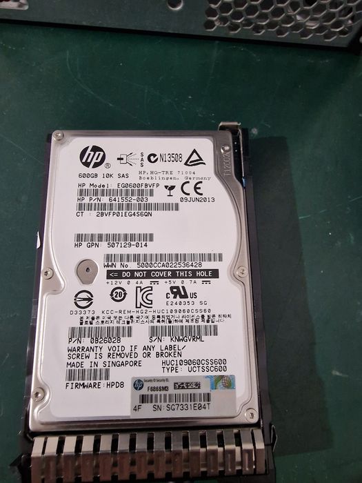 Servidor HP ProLiant ML310e Gen8 v2