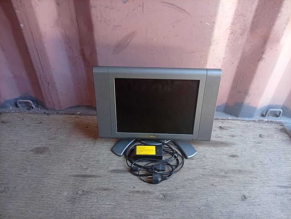 Mini TV Sanyo em bom estado