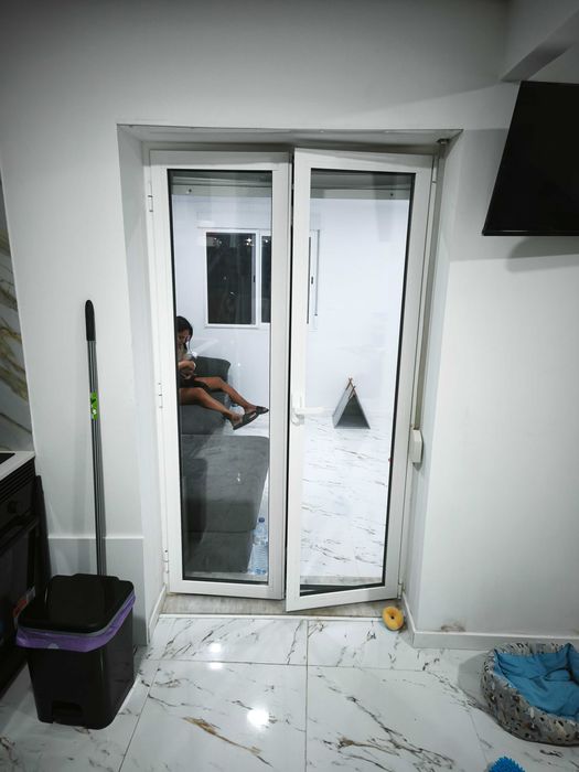 Janela e Porta PVC + vidro duplo + oscilobatente