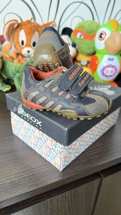 Продам взуття Geox 21 розмір