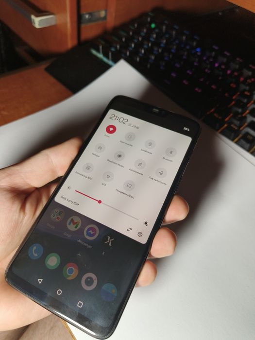 Smartphone telefon OnePlus 6 8/128 Snapdragon 845 dobry stan