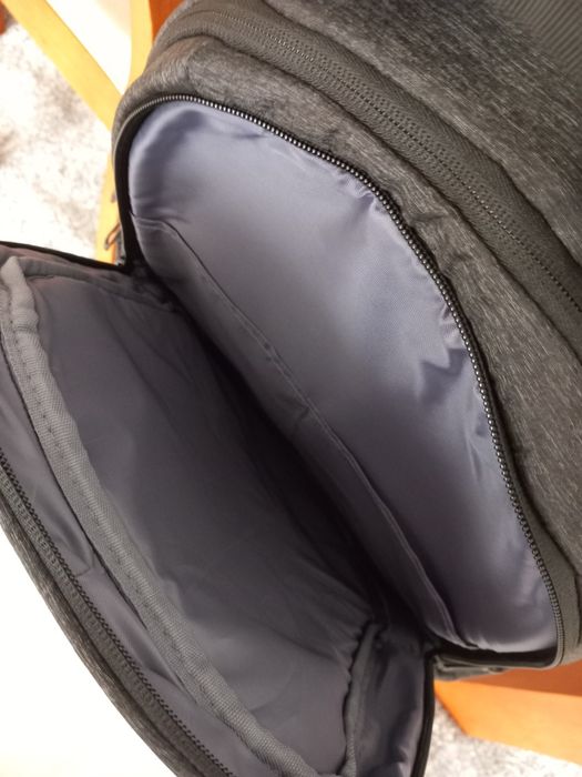 Mochila grande com muita arrumação