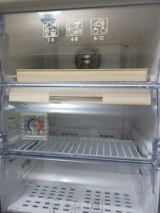Морозильна камера Beko