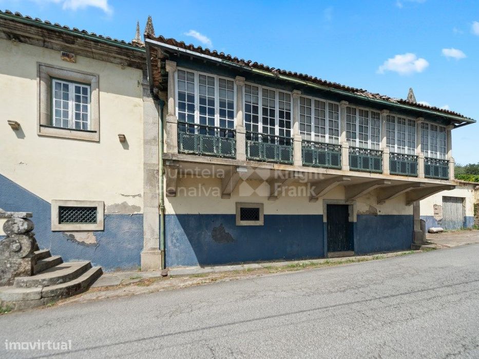 Solar T9 com capela para venda no Douro