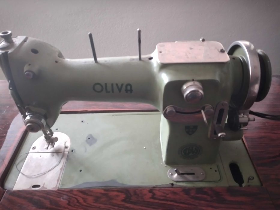 Máquina Costura OLIVA