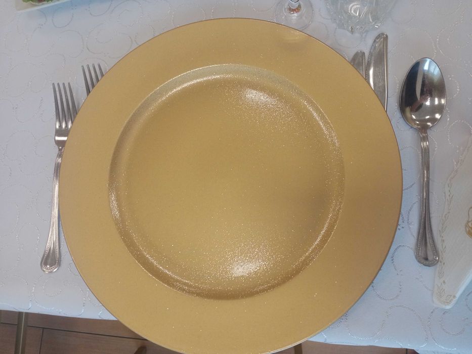 Złote podtalerze-wynajem