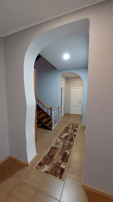 Продаж 2х поверховий будинок  по вул.козача