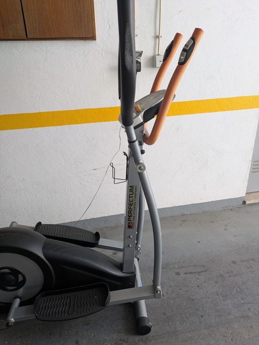 Elíptica com programas de treino