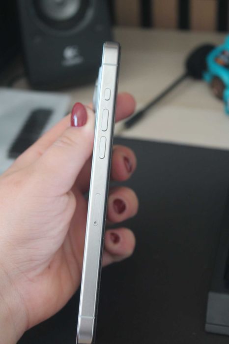 Iphone 15 pro max como novo