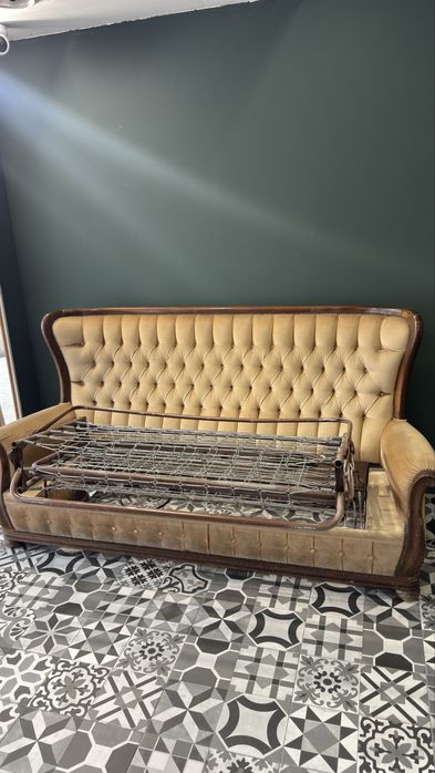 Sofa cama estilo chesterfiled de 3 lugares