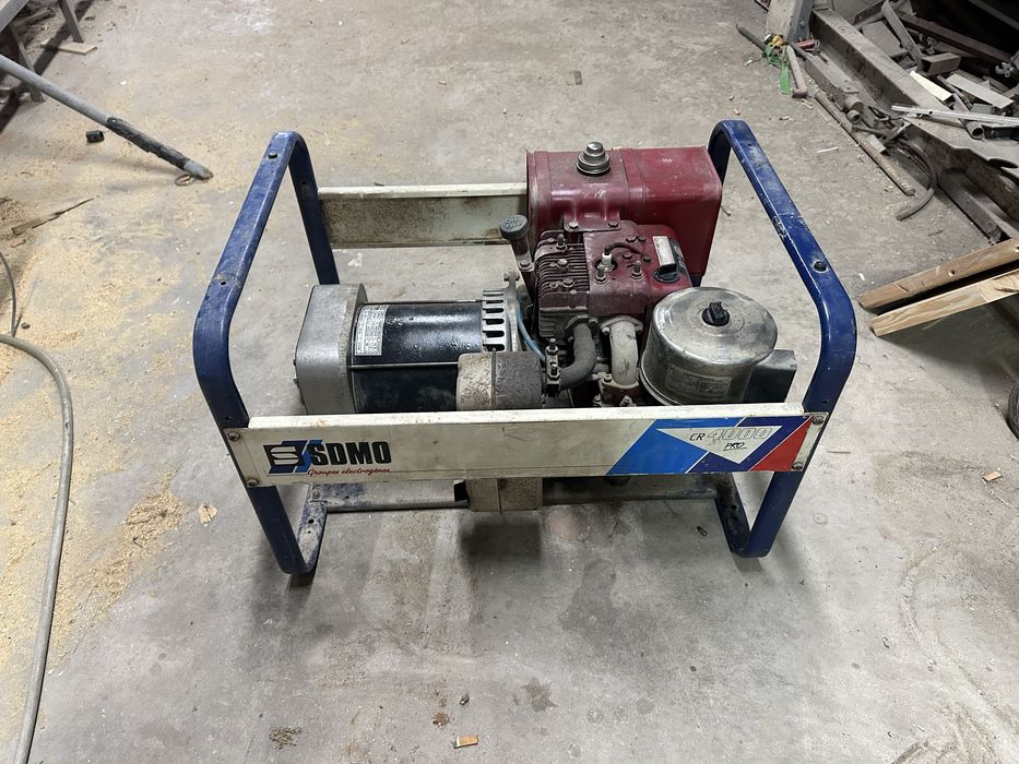 Gerador  a Gasolina 4T. 3500w -16A