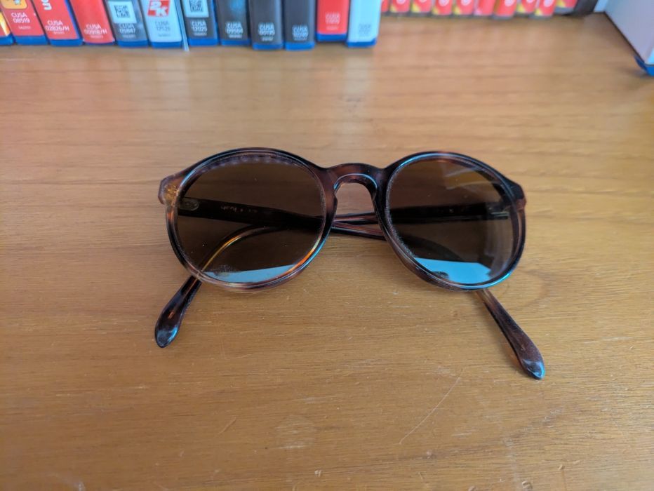 Óculos de sol estilo moderno