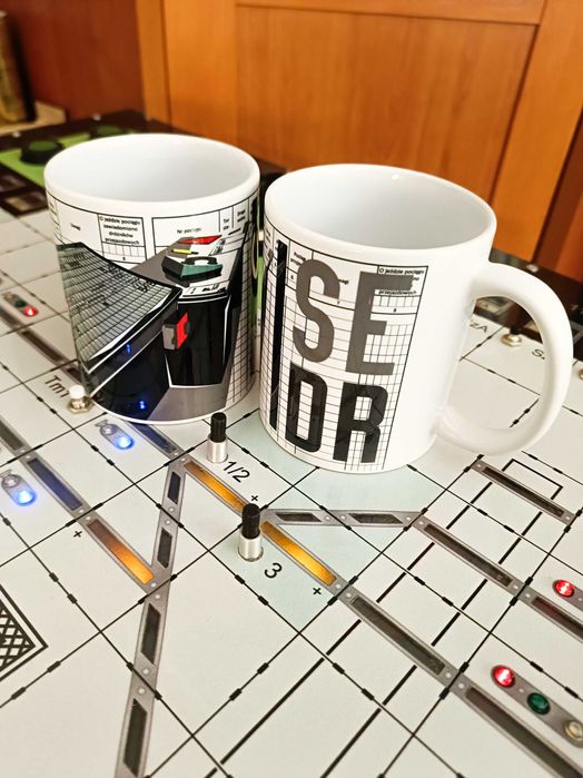 Kubek dla kolejarza, dyżurnego ruchu z napisem ISEDR