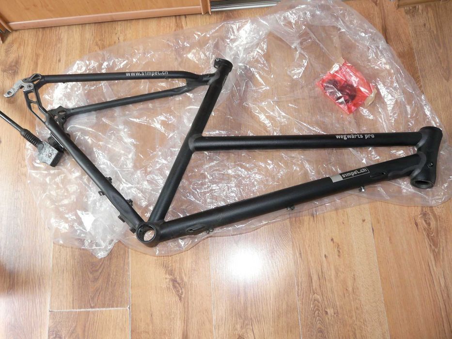 Rama Cross Simple Pro stery ,hak zacisk gwarancja Rozm 160-172 cm