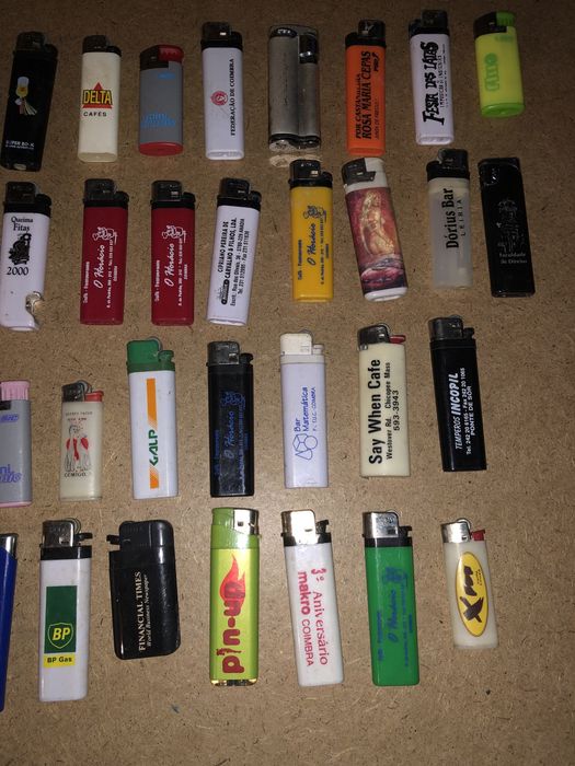 Lote de 52 isqueiros