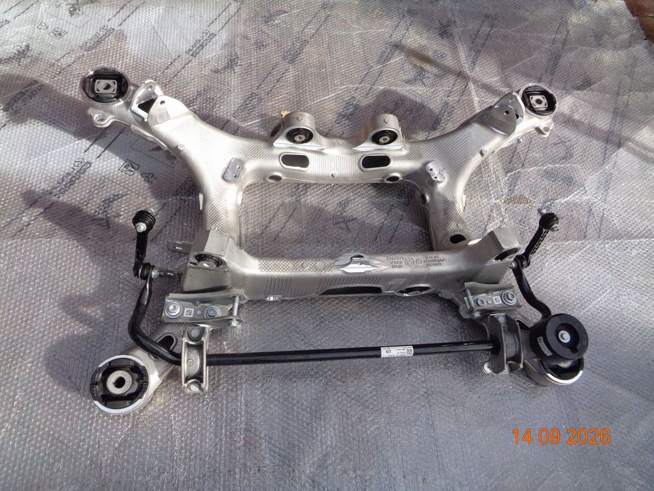 sanki tylne bmw 5 g60 g61 8831012 z 2026 roku nowe