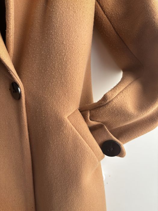 Płaszxz Lux Wear S camel dlugi