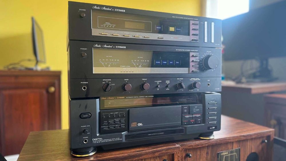Studio Standard Fisher + 2 kolumny głośnikowe 1989 Wieża