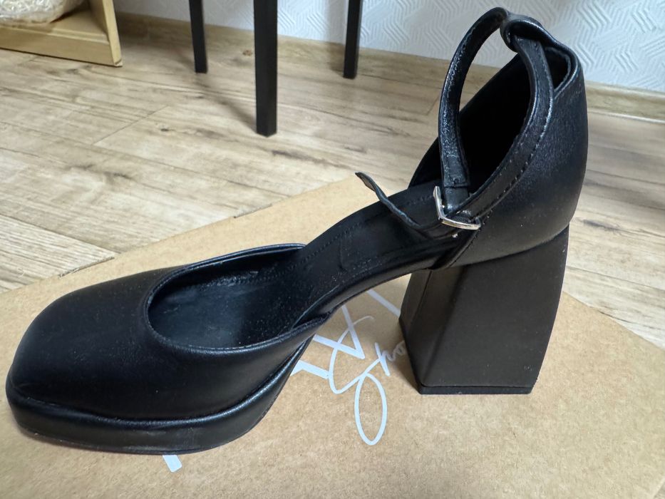 Туфлі жіночі 39 розмір