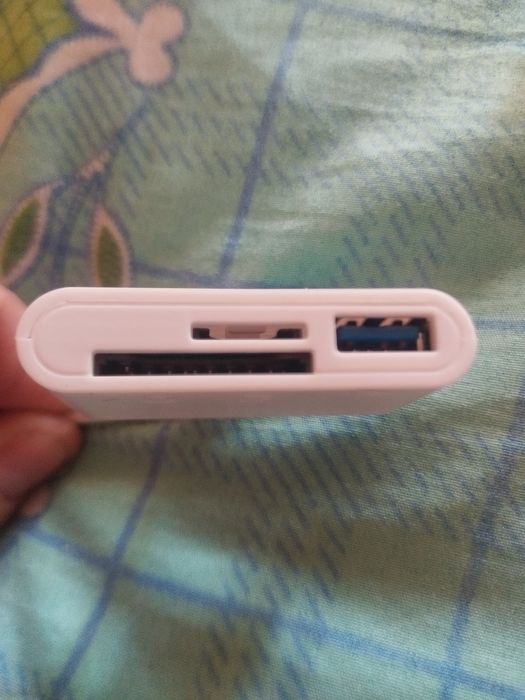 Продам USB-C адаптер (хаб) для мобильных устройств или ноутбуков.